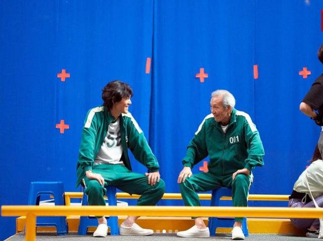 『イカゲーム』のおじいさん、“カンブ”チキンからのオファーを「断った理由」がかっこいい…！