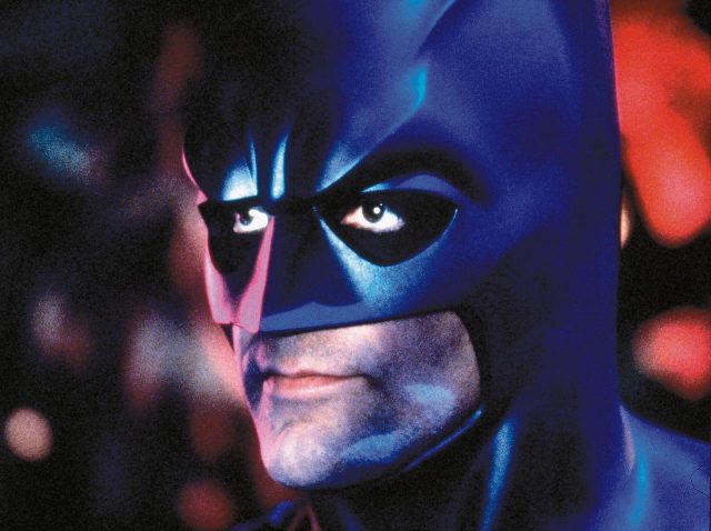 元バットマンのジョージ・クルーニー、自分はバットマンシリーズを「破壊」したと認める