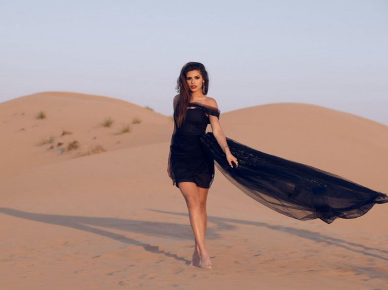 MCU新作にも楽曲提供の期待の新人セリーナ・シャーマ、デビューEP『シーシー』をリリース