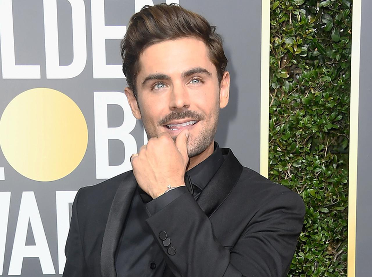 34歳になっても見事な腹筋は健在、ザック・エフロンがタイからファンに感謝