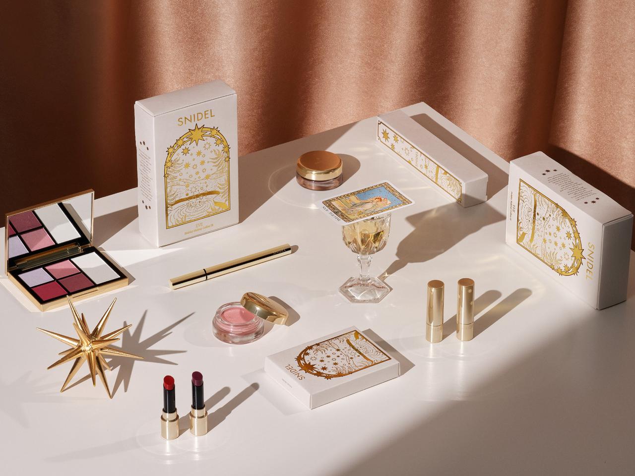 スナイデル、“タロットの世界”着想の「クリスマスコフレ2021」が登場