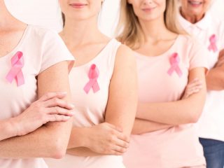 コスメで支援!乳がんの啓蒙活動を実施する美容ブランド【ピンクリボン月間】