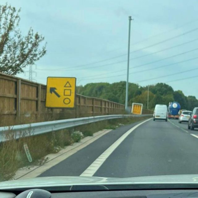 「〇△□」の標識はイカゲーム行きではありません！英警察が緊急声明を発表