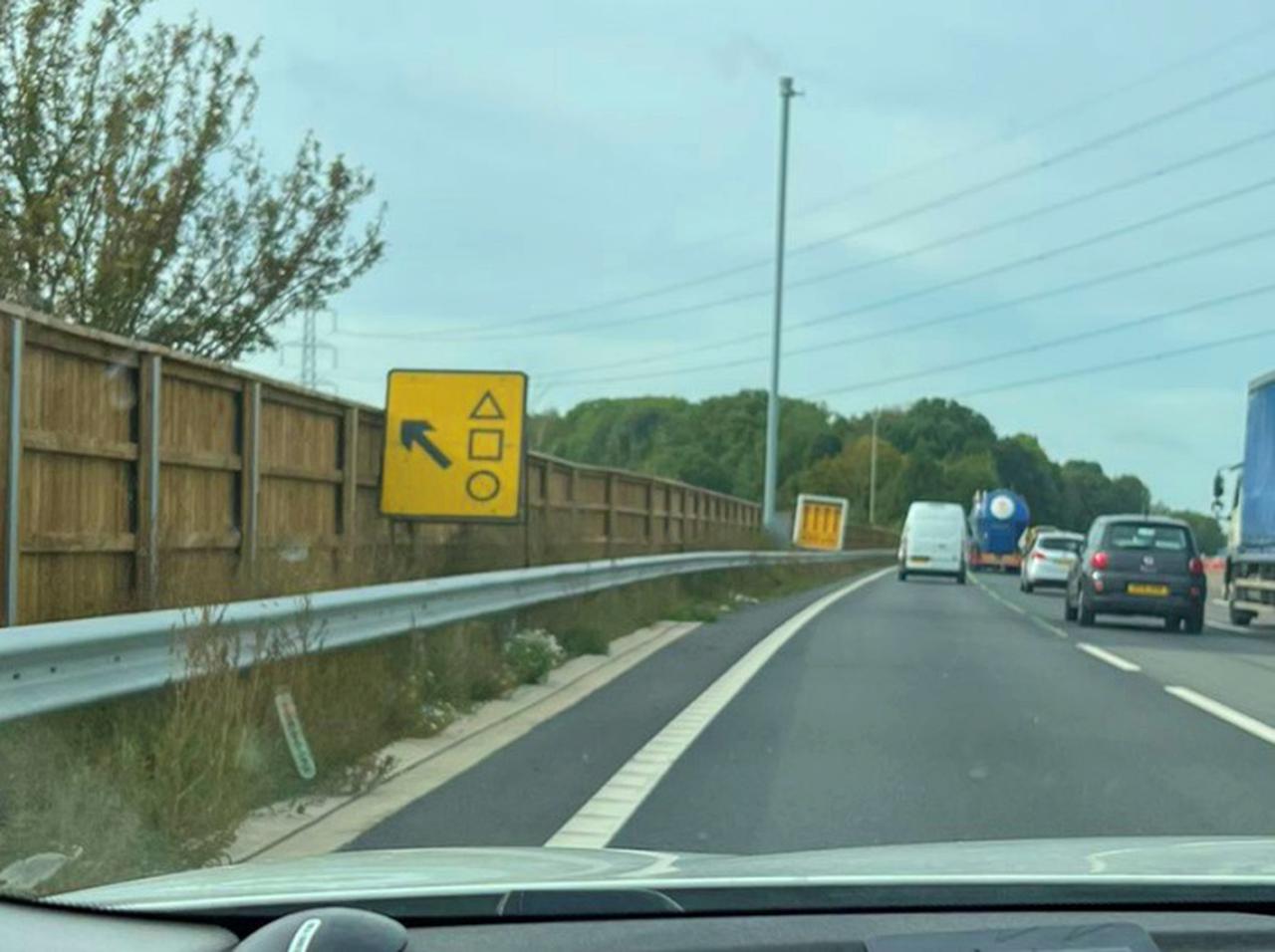 「〇△□」の標識はイカゲーム行きではありません!英警察が緊急声明を発表