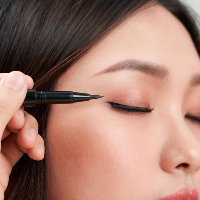 早く知りたかった！一重＆奥二重の“目の形”を生かした「キャットアイライン」の引き方