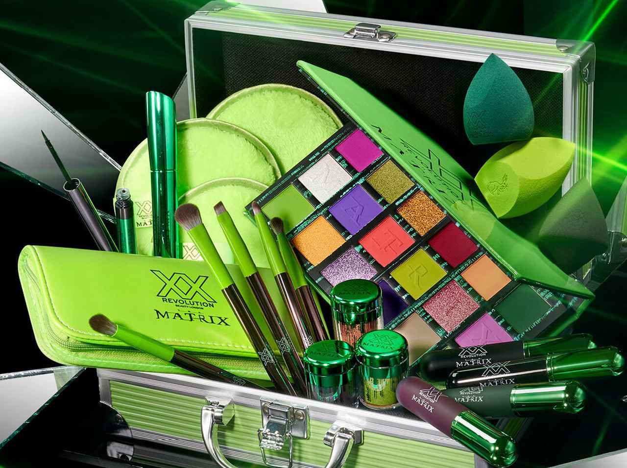 『マトリックス』ファン必見!コスメブランドとコラボしたコレクションが登場
