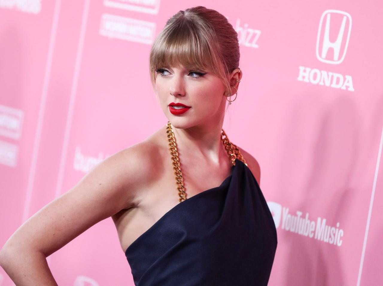 テイラー・スウィフト、思い出深い指輪をアレンジ！日本からも購入可能