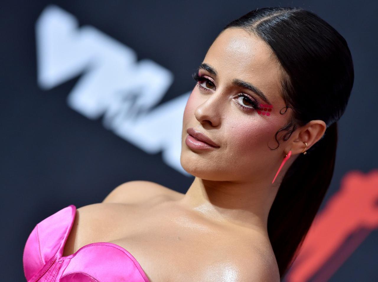 カミラ・カベロ、ラテン系の女性シンガーとして偉大すぎる記録を樹立