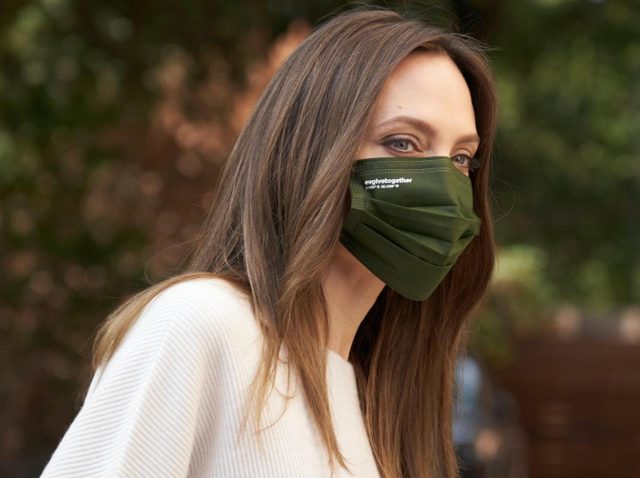 アンジェリーナ・ジョリー、娘と「H&M」でプチプラ服をゲット