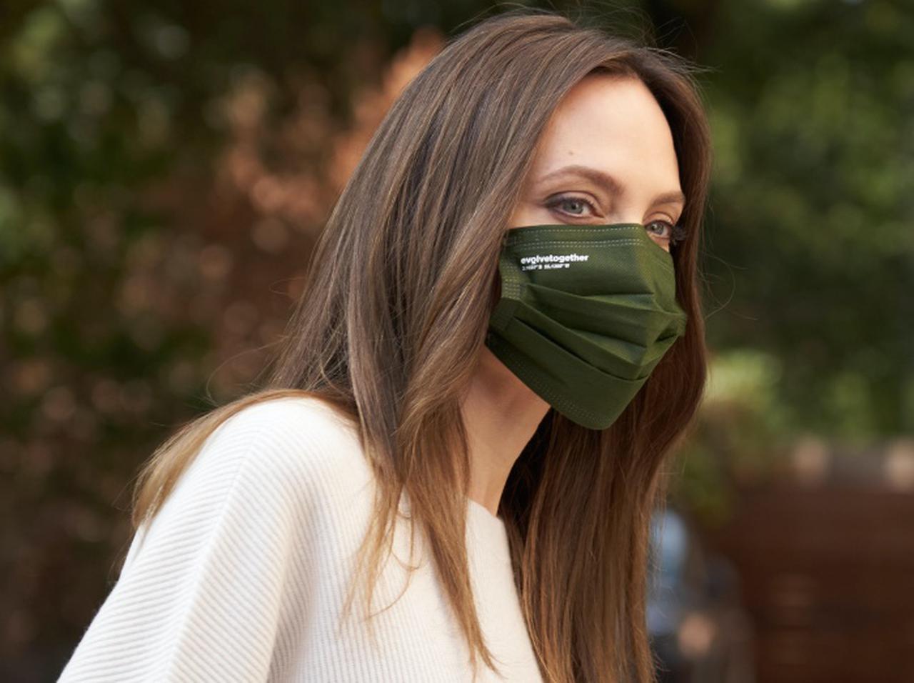 アンジェリーナ・ジョリー、娘と「H&M」でプチプラ服をゲット