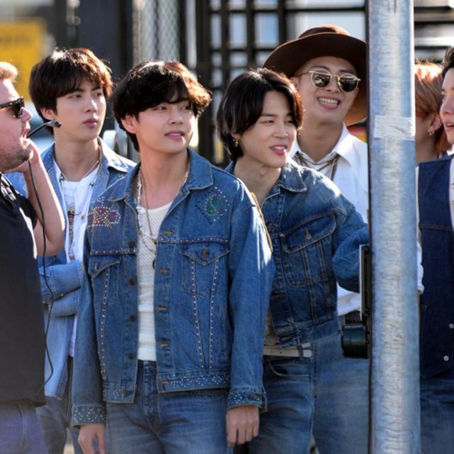 LAの道路ど真ん中で踊るBTSの7人をキャッチ！グラミー賞にノミネートされた直後【写真】