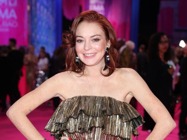 リンジー・ローハンが婚約！ドバイ在住の金融マンと2年の交際の末