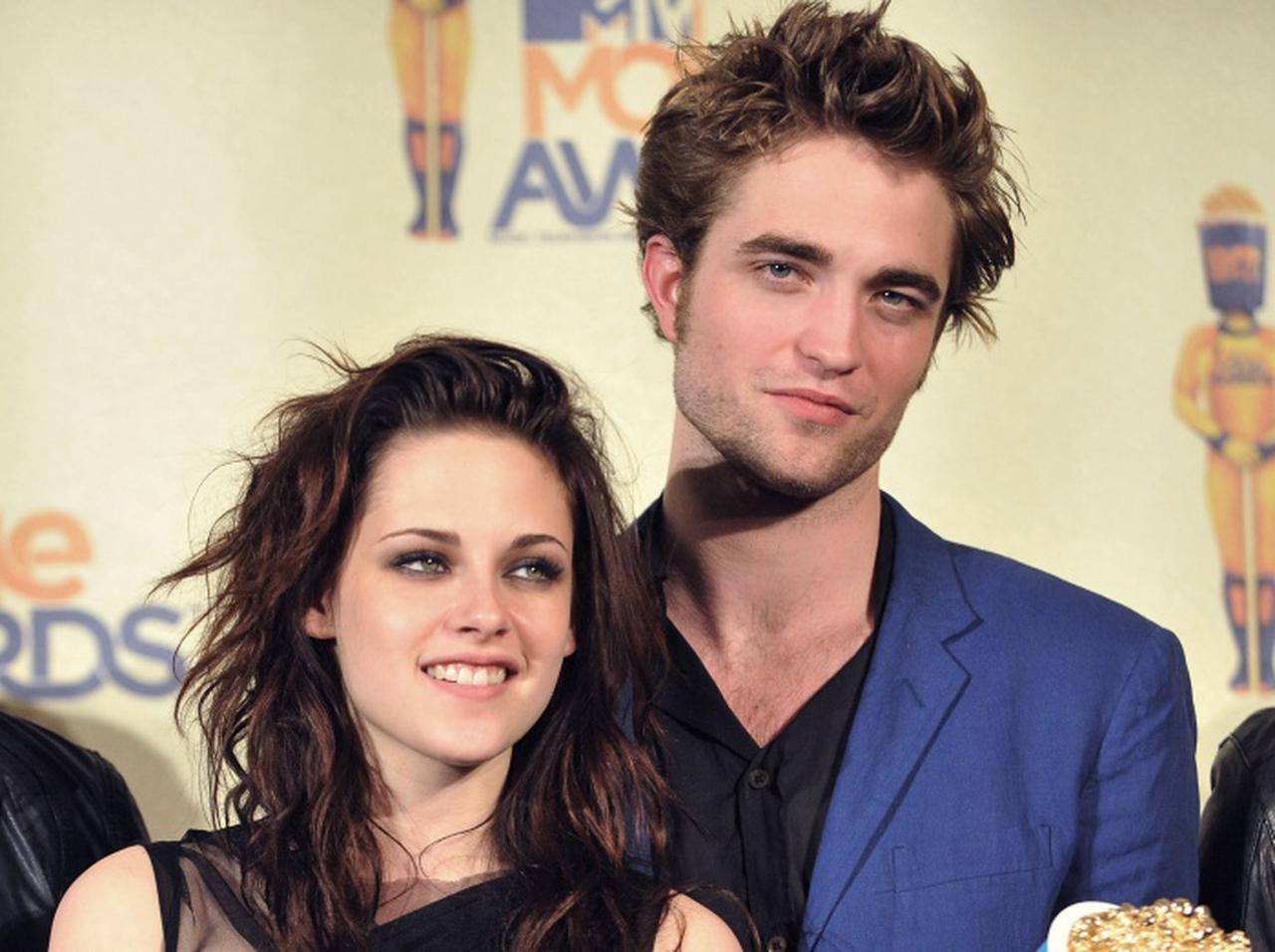 クリステン・スチュワート、『トワイライト』での元彼ロバートと自分は「若くて愚かだった」と振り返る