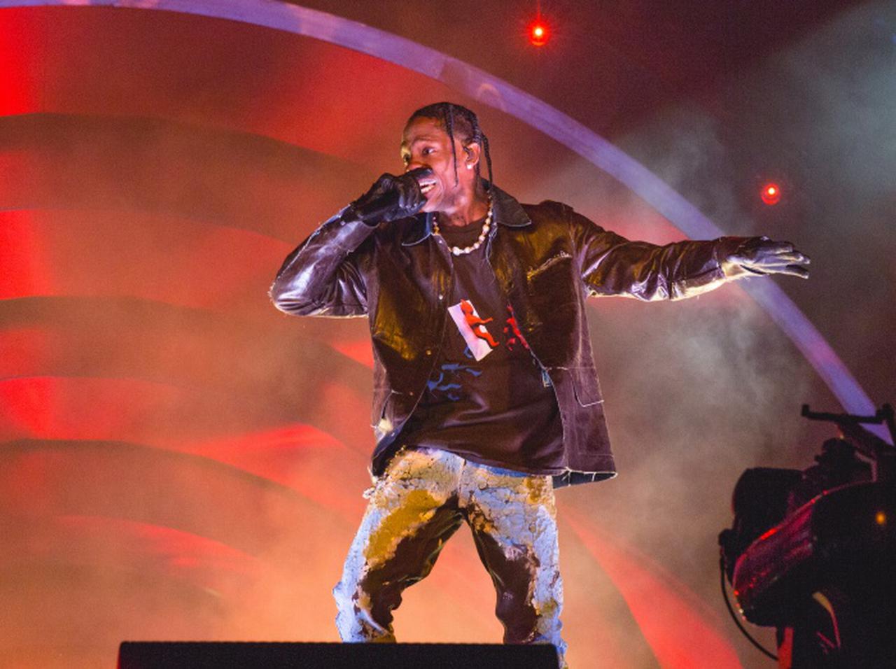 主催フェスでの怪我が原因で9歳少年が昏睡状態に、両親がトラヴィス・スコットを訴える