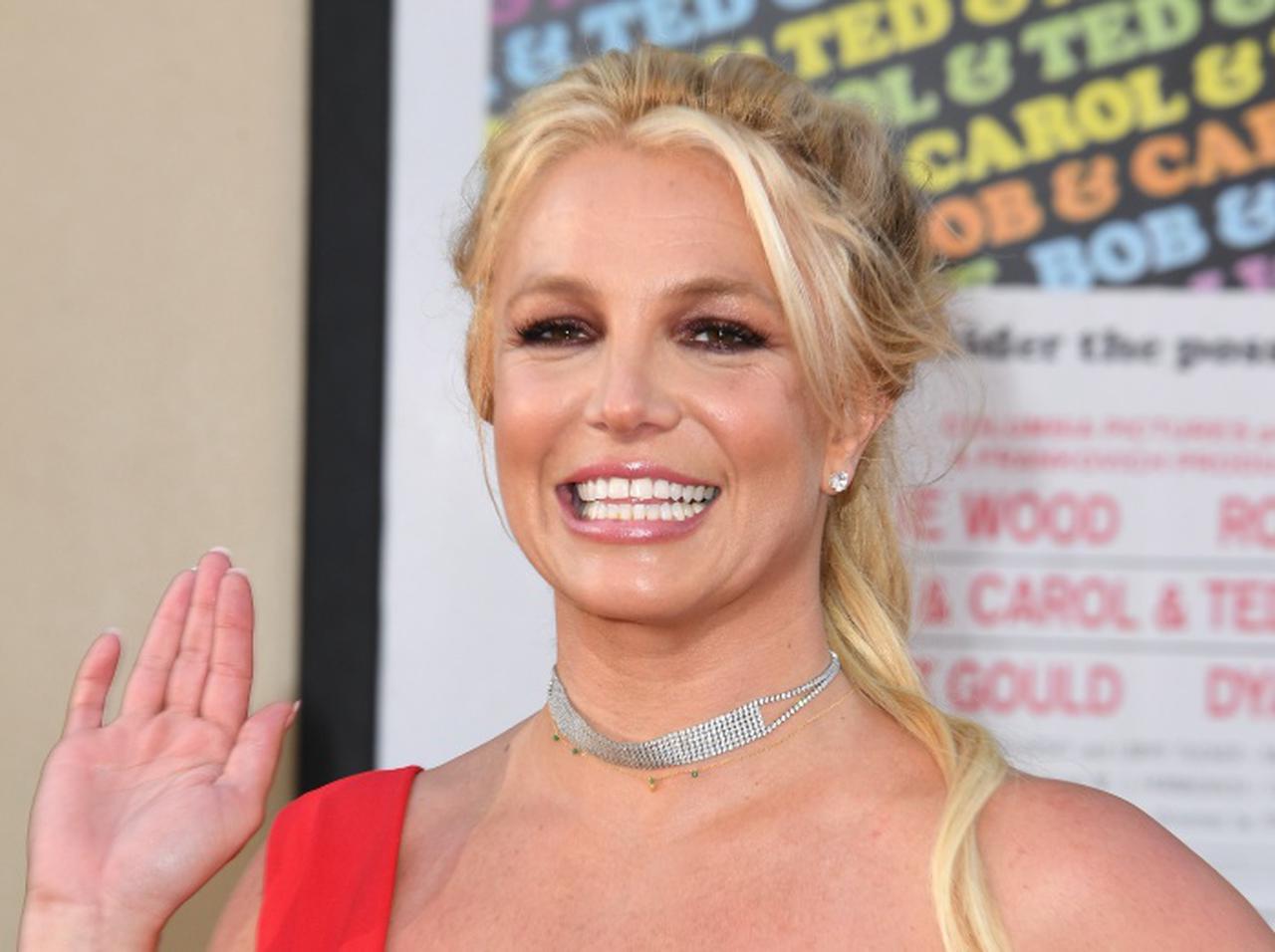 13年ぶりに自由の身に!ブリトニー・スピアーズが後見人制度から解放