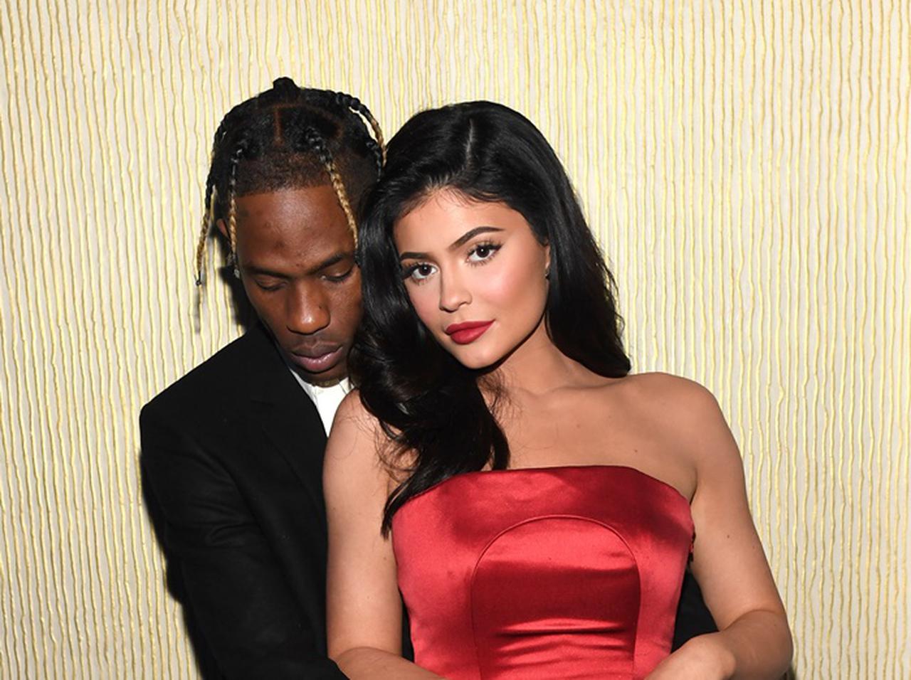 アストロワールドの影響がここにも、カイリー・ジェンナーの新作コスメ発売が中止か