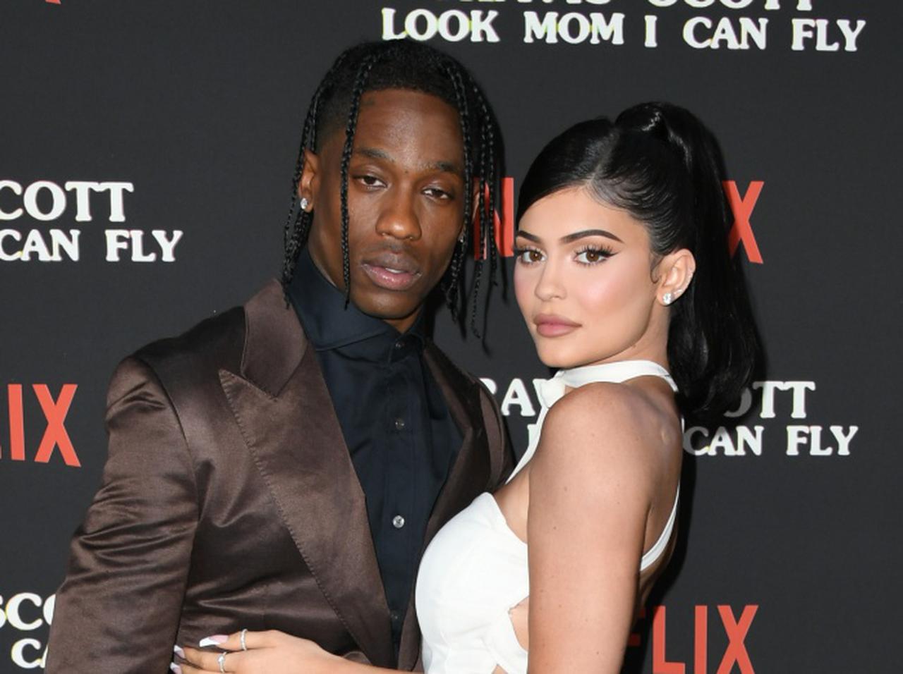 批判も寄せられたカイリー・ジェンナー、10代含む8人が亡くなったトラヴィス主催フェスでの惨劇に声明