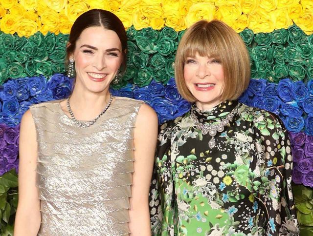 米Vogue編集長アナ・ウィンターが3人のおばあちゃんに、娘に第1子が生まれる