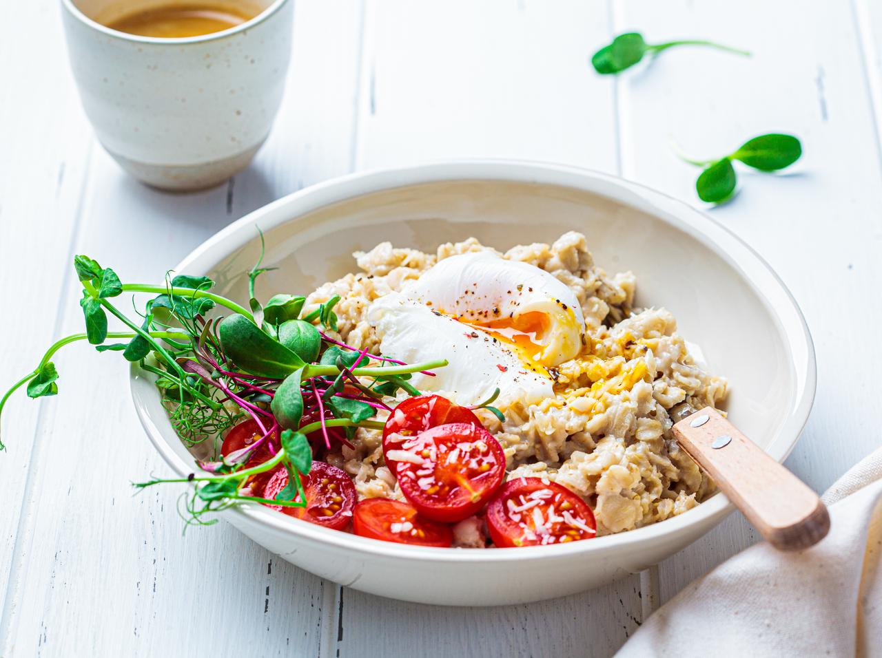 今さら聞けない「オートミール」の疑問を解消！ダイエットのメリット、食べ方、選び方をまとめて紹介