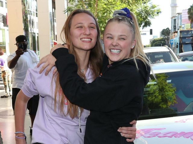 ジョジョ・シワ、ガールフレンドと破局したことを認める「彼女は今でも私の親友」