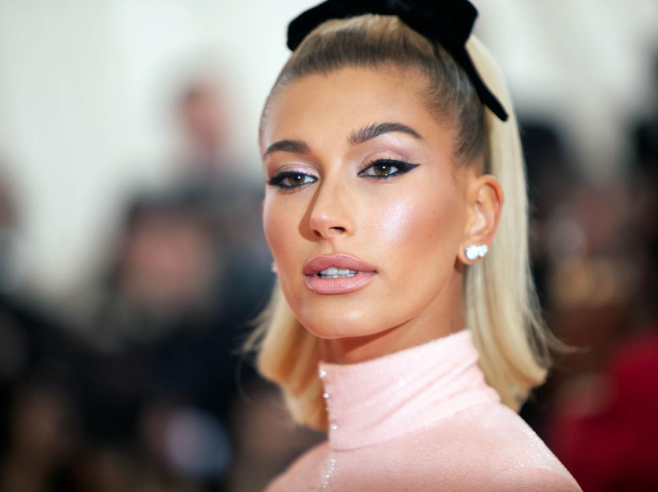 ヘイリー・ビーバー、「ブリトニー・スピアーズの仮装」がクオリティ高すぎる