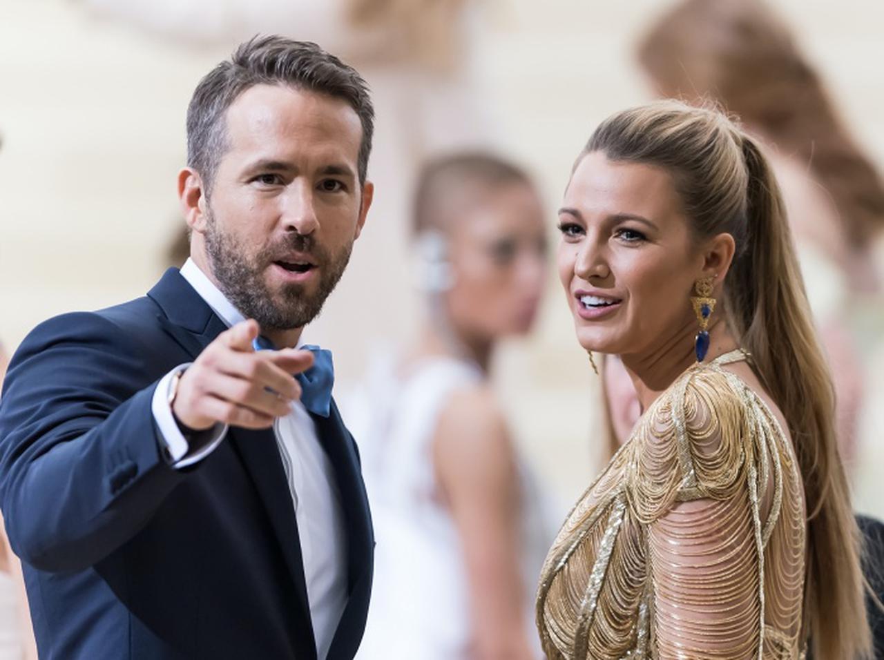 ライアン・レイノルズ、ブレイク・ライブリーとの「性生活」について聞かれてないのに答える