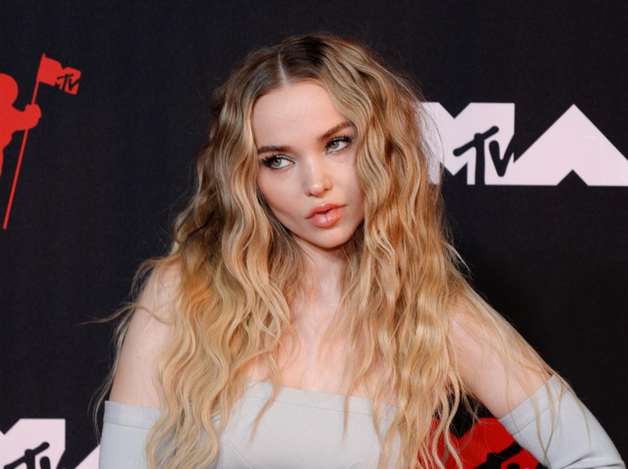 グラミー賞にノミネート!ダヴ・キャメロンが言葉を失う