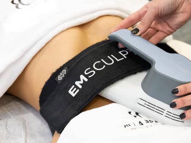 30分で筋トレ2万回分！お腹とお尻を引き締める施術「エムスカルプト」に注目