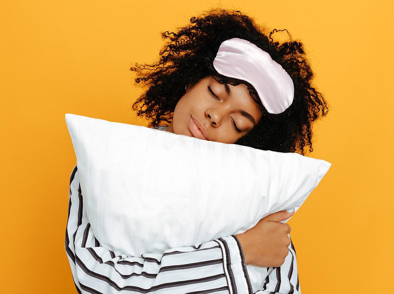 睡眠の質を上げるには?よい眠りに導く食事の心得