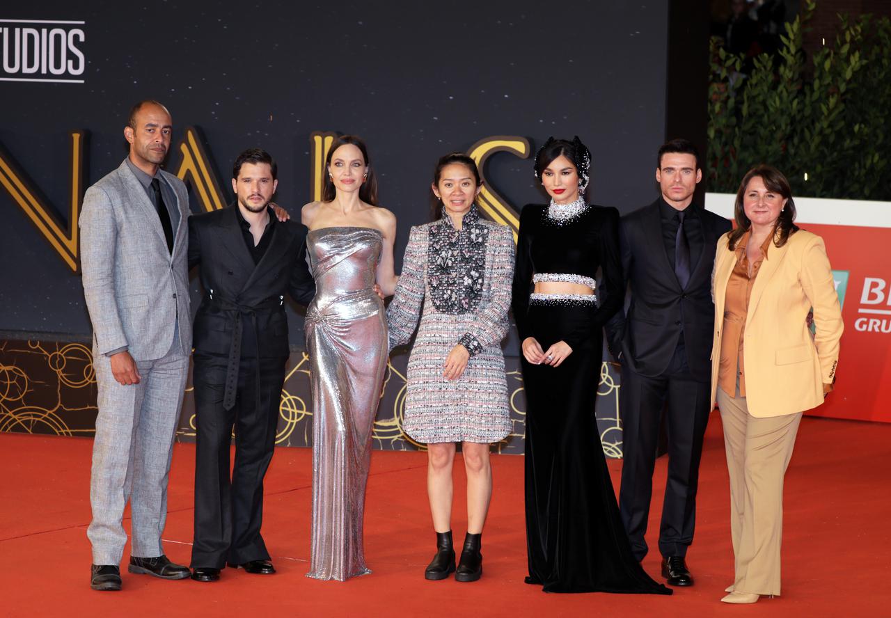 『エターナルズ』MCU初のベッドシーン、その撮影で「考えていたこと」とは?