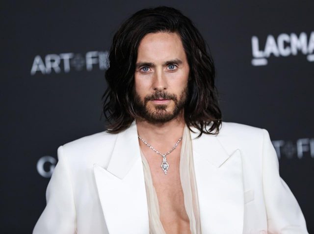 レカペにカメラ持参でカメラマンを逆撮影、ジャレッド・レトがイベントにて