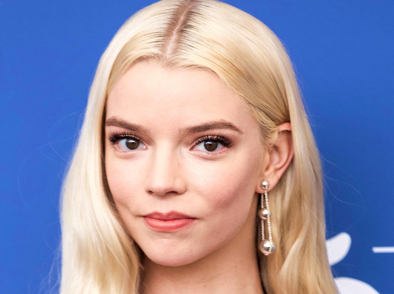 アニャ・テイラー＝ジョイの知られざる素顔！親近感を持つエピソードを7つご紹介