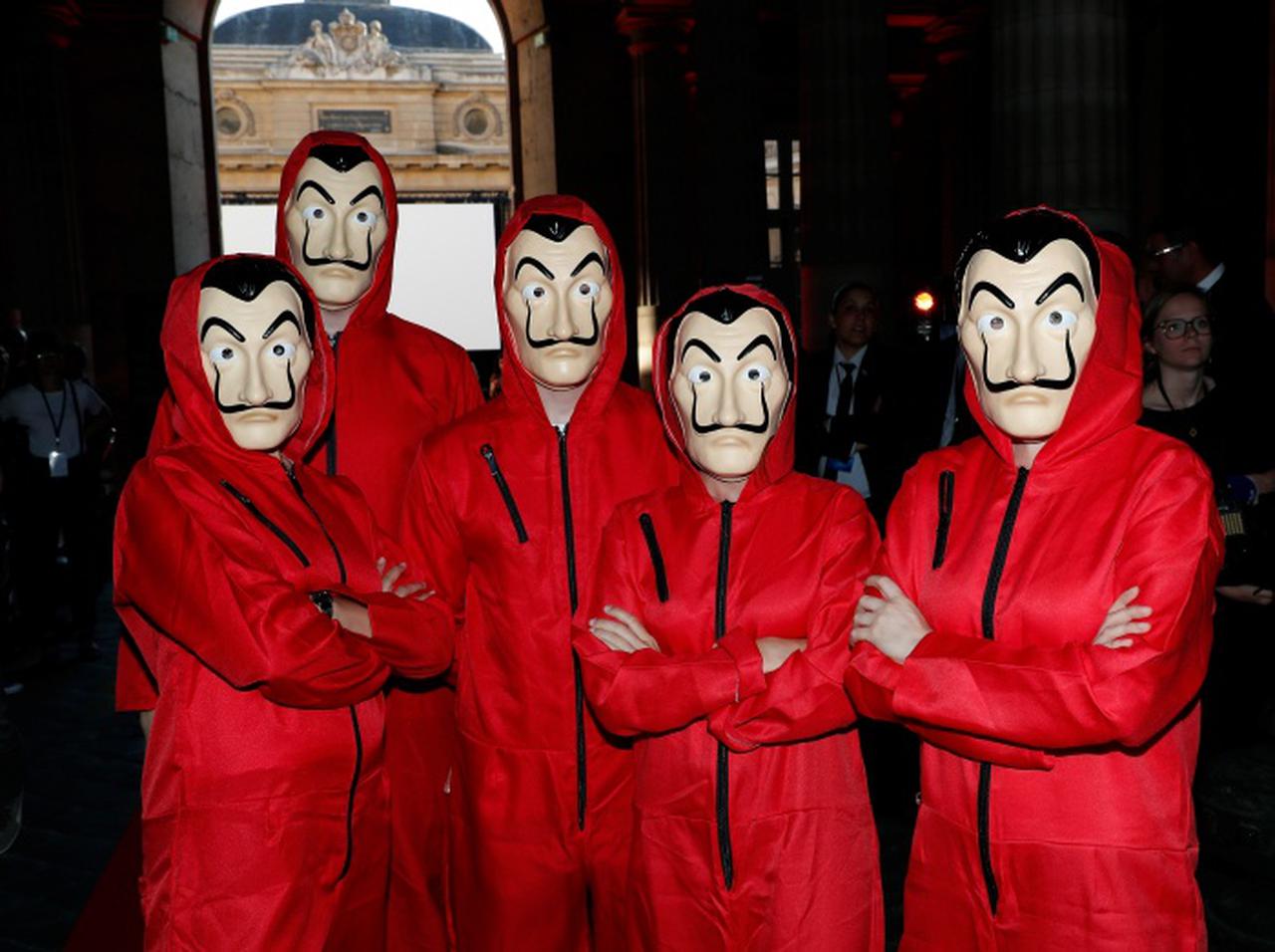 数がハンパない!『ペーパー・ハウス』の赤い作業服は全部で何着作られた?