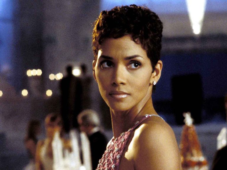 『007』ボンドガール、ハル・ベリーがオファーを「受けた理由」に時代を感じる