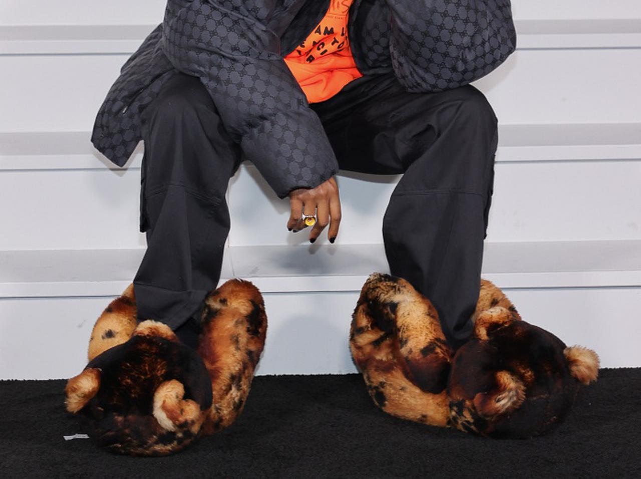 20万円超えの「クマさんスリッポン」がインパクト大!キッド・カディがプレミア会場で大物俳優たちに負けない存在感