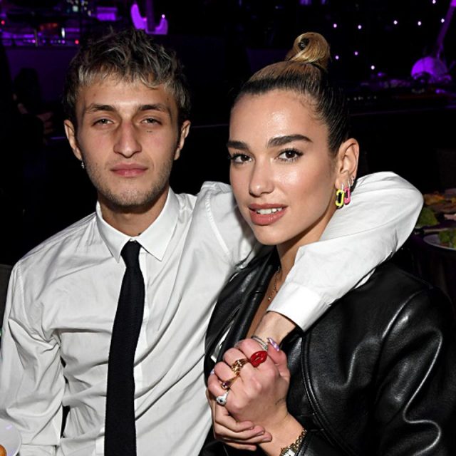 交際2年で破局か、デュア・リパとアンワー・ハディッドが距離を置く