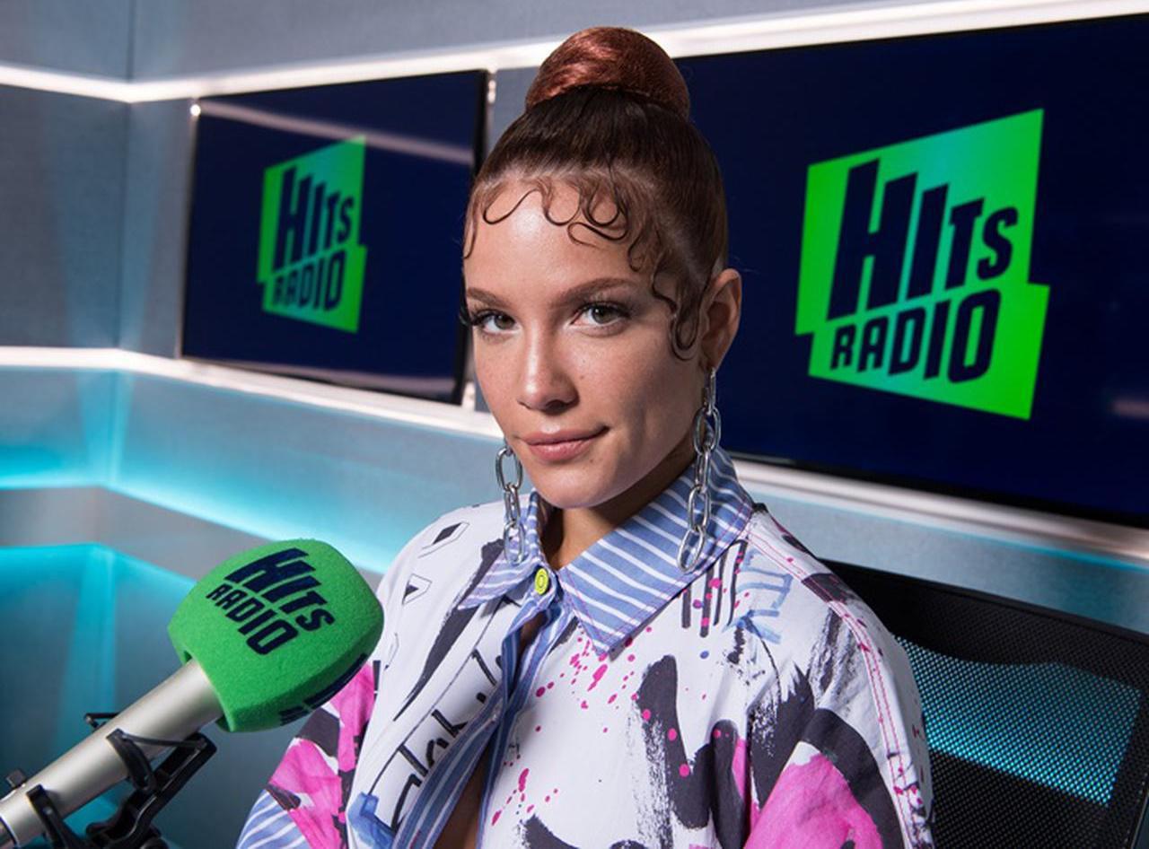 カオナシやまっくろくろすけの姿が!セレブ宅のクリスマスデコレーションにジブリ!