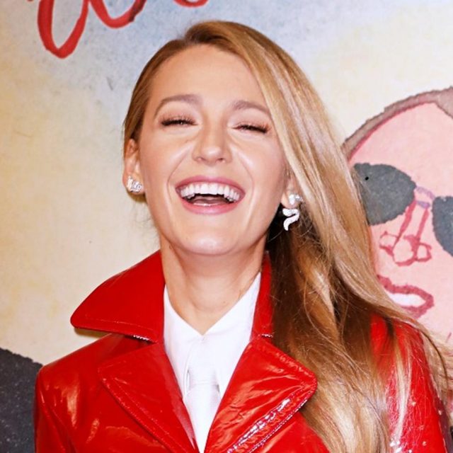 ブレイク・ライブリー、ファッションショーの最前列で爆笑していた理由が3年越しに判明