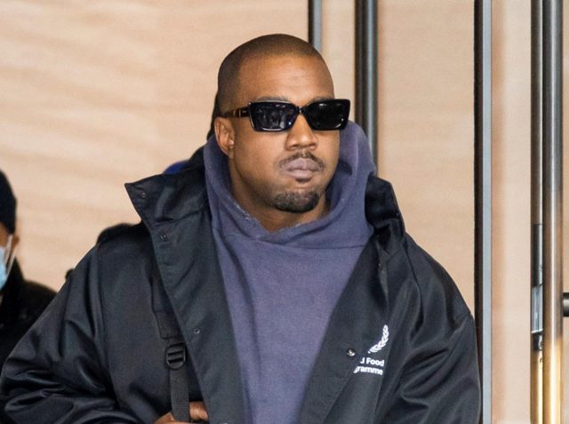 カニエ・ウェストがファンを暴行で事情聴取、マドンナやメイウェザーとの会合後