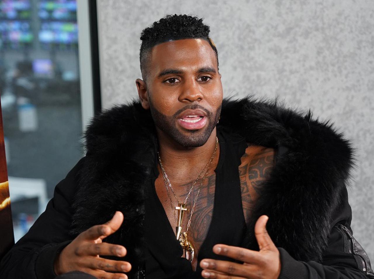 ジェイソン・デルーロ、「アッシャー」と罵ってきた男2人に暴行し警察沙汰に