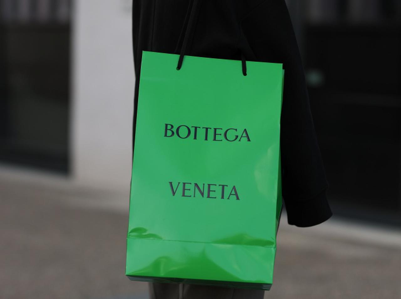 ボッテガ・ヴェネタが万里の長城を独占!その様子が圧巻