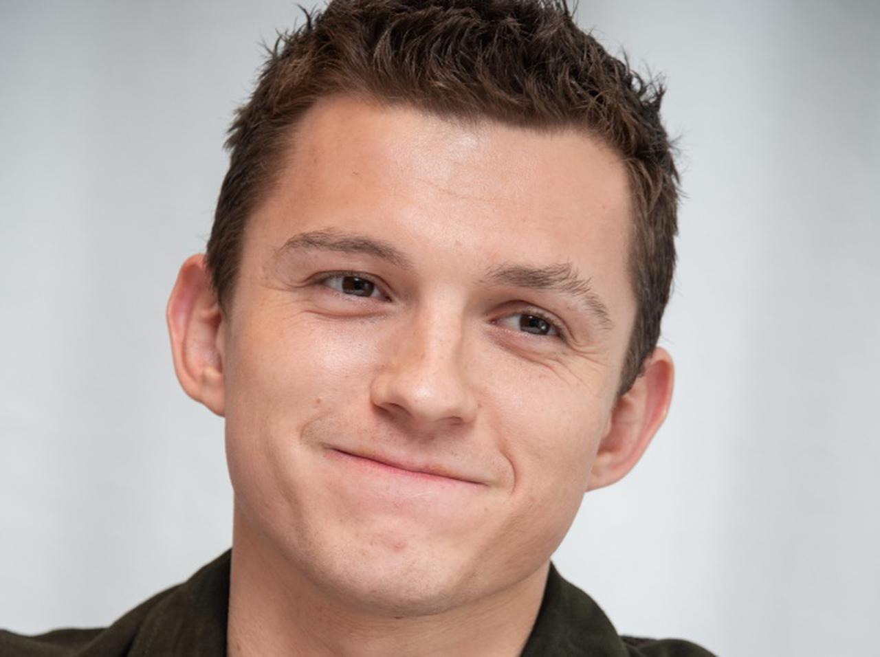 “週の半分は全裸で目覚める”、トム・ホランドの睡眠状況が心配すぎる