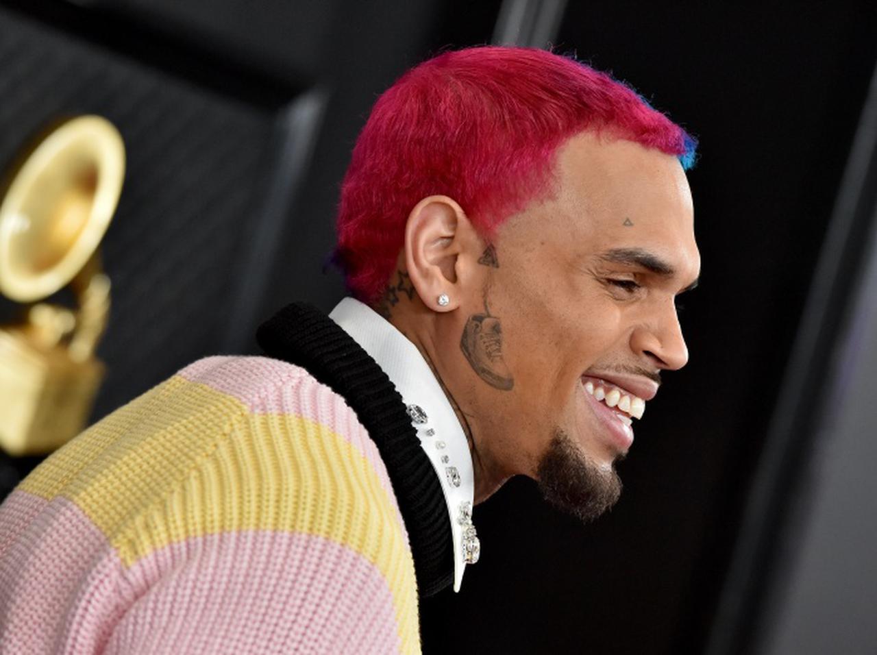 クリス・ブラウン、薬物を盛ってレイプしたとして女性から訴訟を起こされる