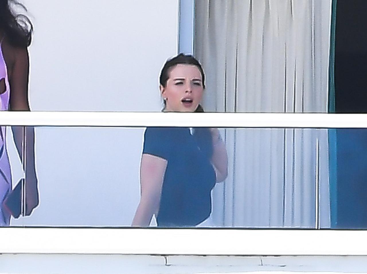 カニエ・ウェストに新恋人!? ディナーデート後にジュリア・フォックスを自宅に招待