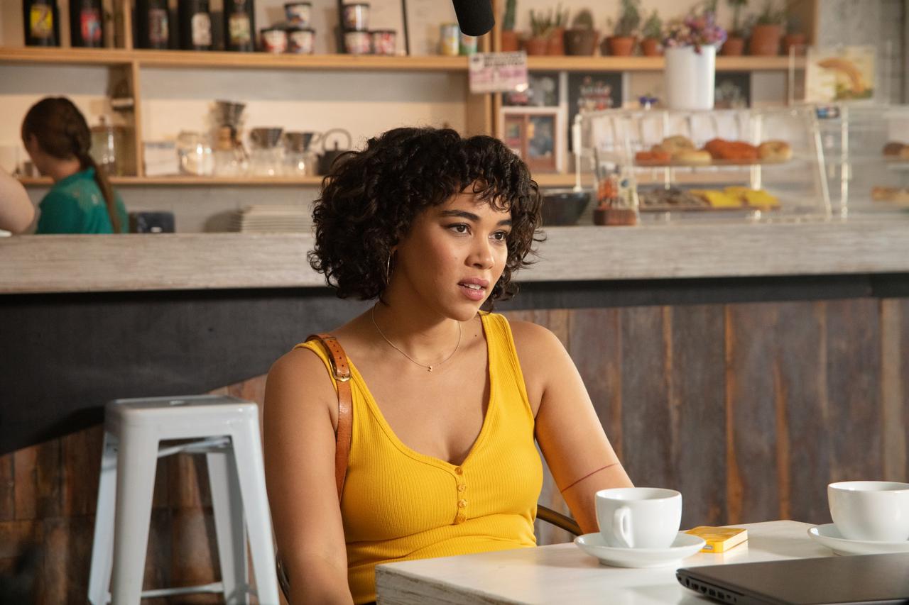 アレクサンドラ・シップは「太陽のような女性」、闇サイト王の恋人演じた『シルクロード.com ―史上最⼤の闇サイト―』監督が語る