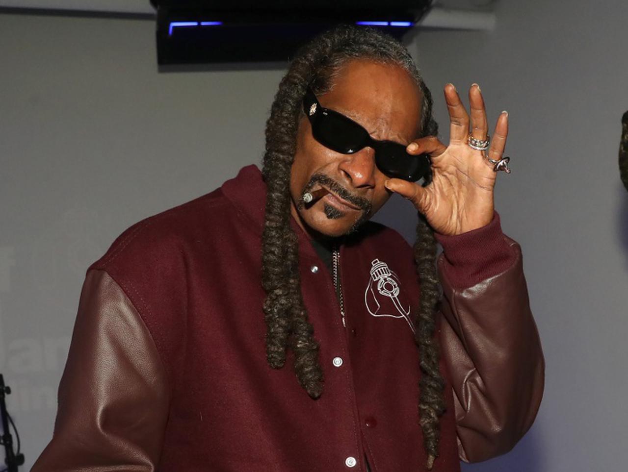 スヌープ・ドッグ、“スヌープ・ドッグス”を商標登録した理由は大嫌いな「ホットドッグ」のため