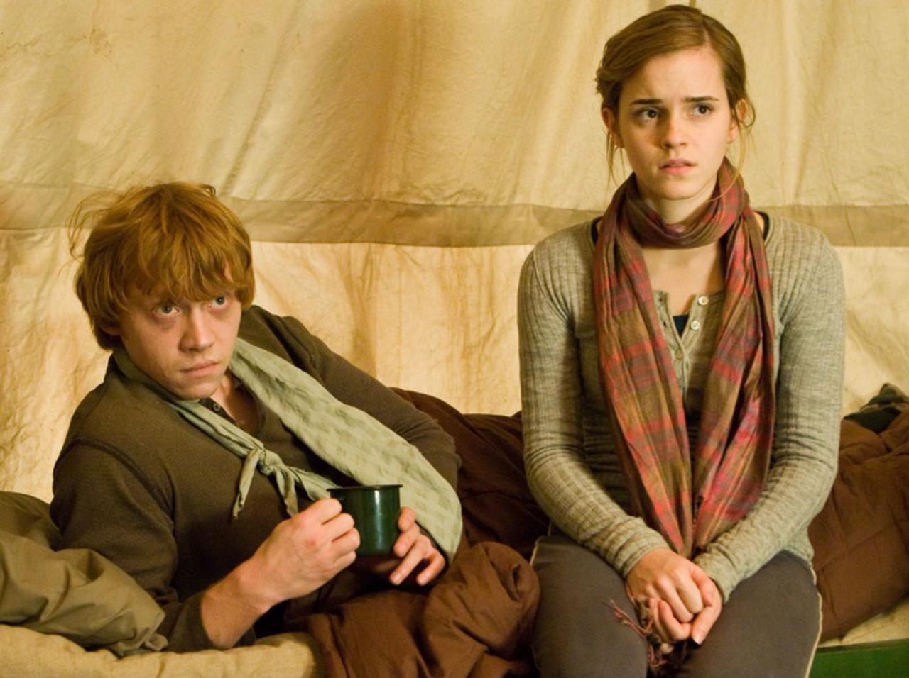 エマ・ワトソン、ハーマイオニーとロンのキスシーンに「今だから言える本音」をぽろり