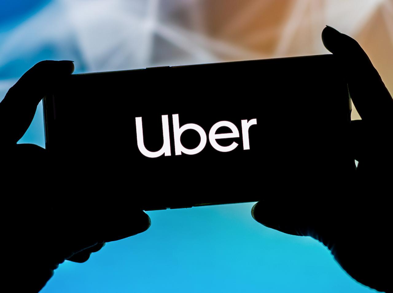 Uberが雪の渋滞で「9時間」立ち往生、料金はどうなる…!?