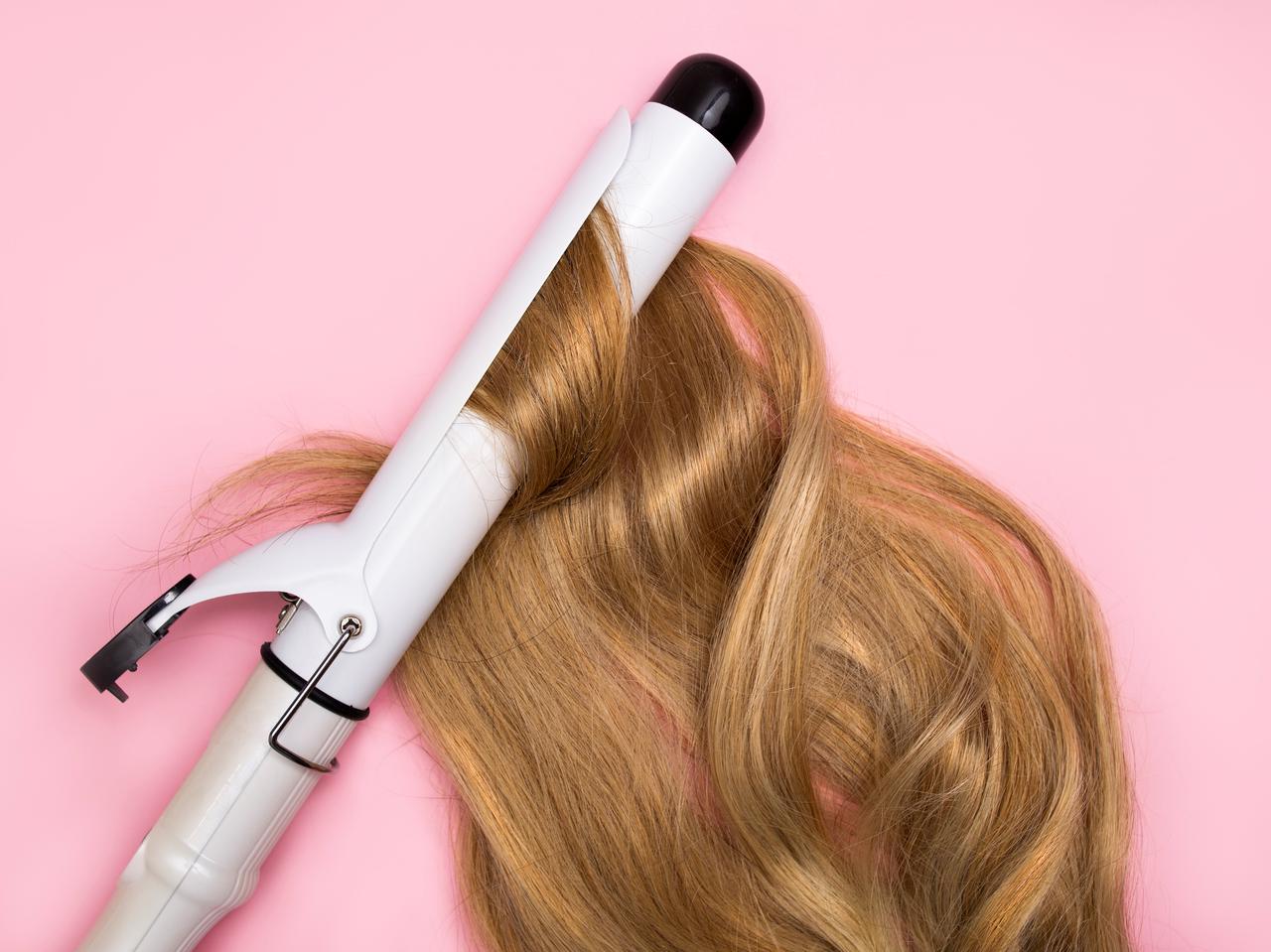 じつはNGだった!「髪にダメージを与える」ヘアアイロンの使い方3つ