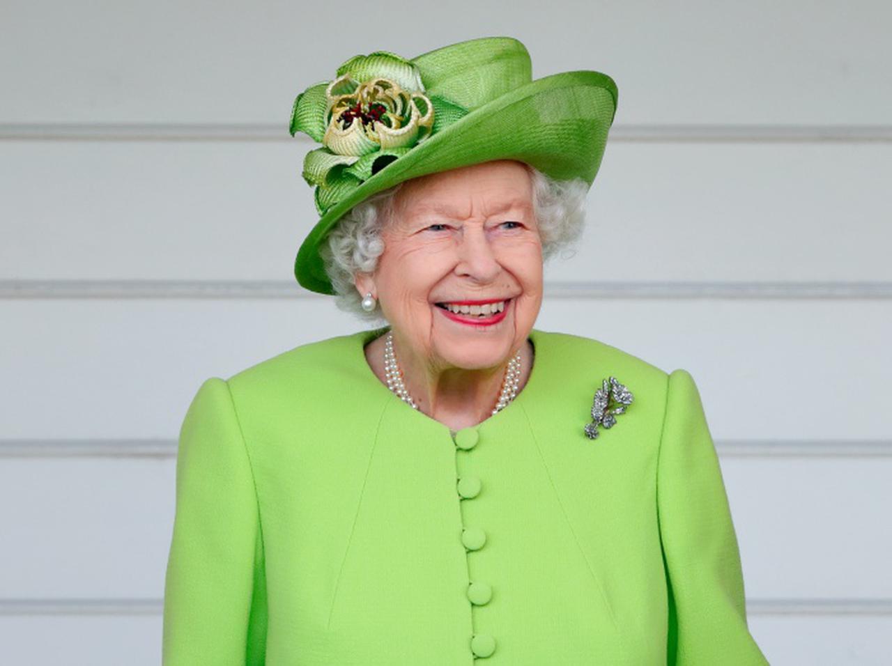 エリザベス女王、「エリザベス女王の仮装をした子供」に神対応